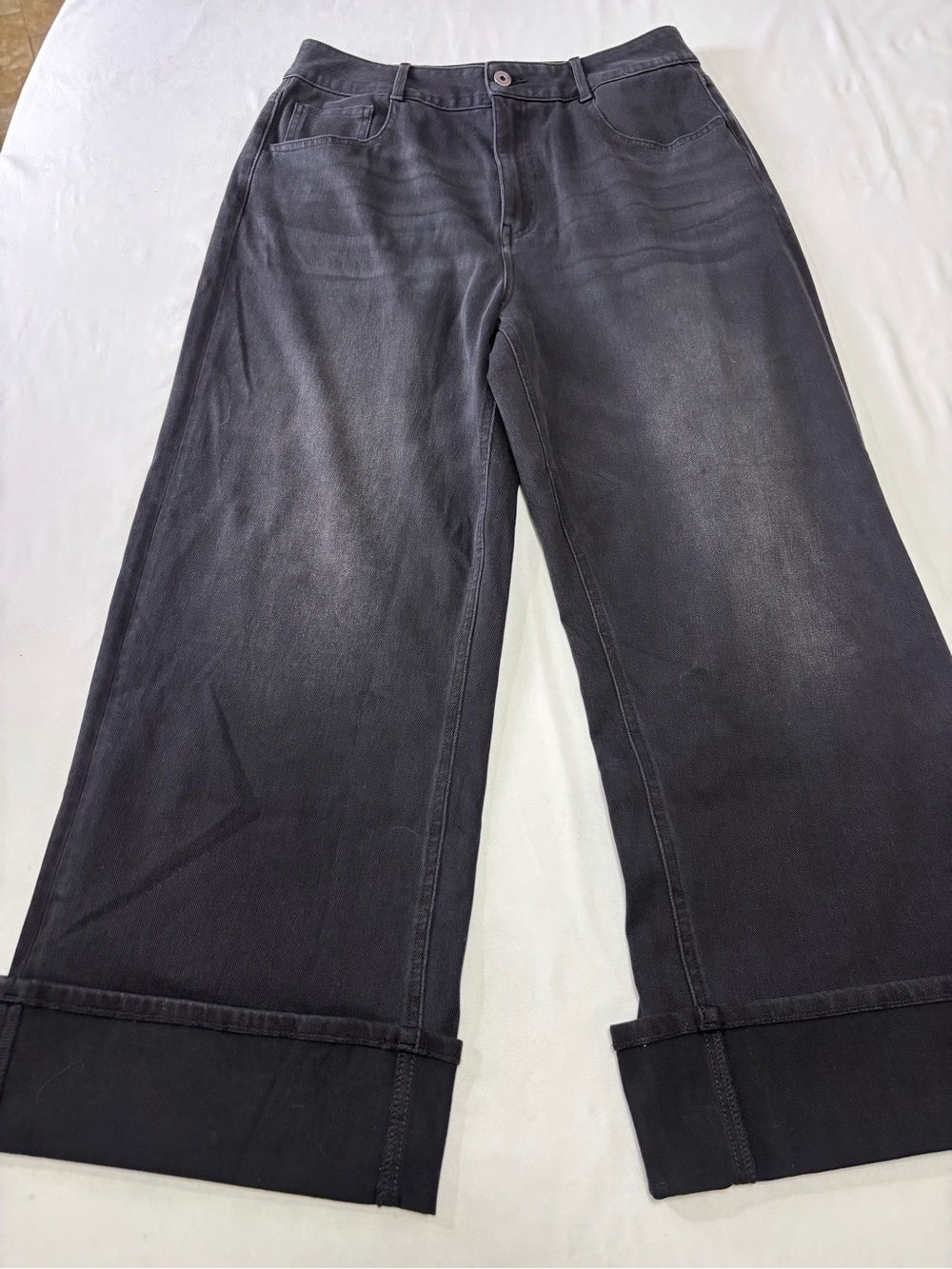HALARA Black High-Rise Wide Leg capri jeans